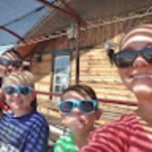 Meet your Posher, Adrienne